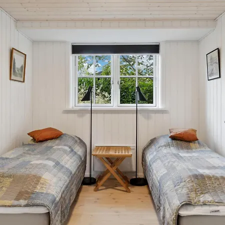 Feriehus Awesome In With Wifi Græsted